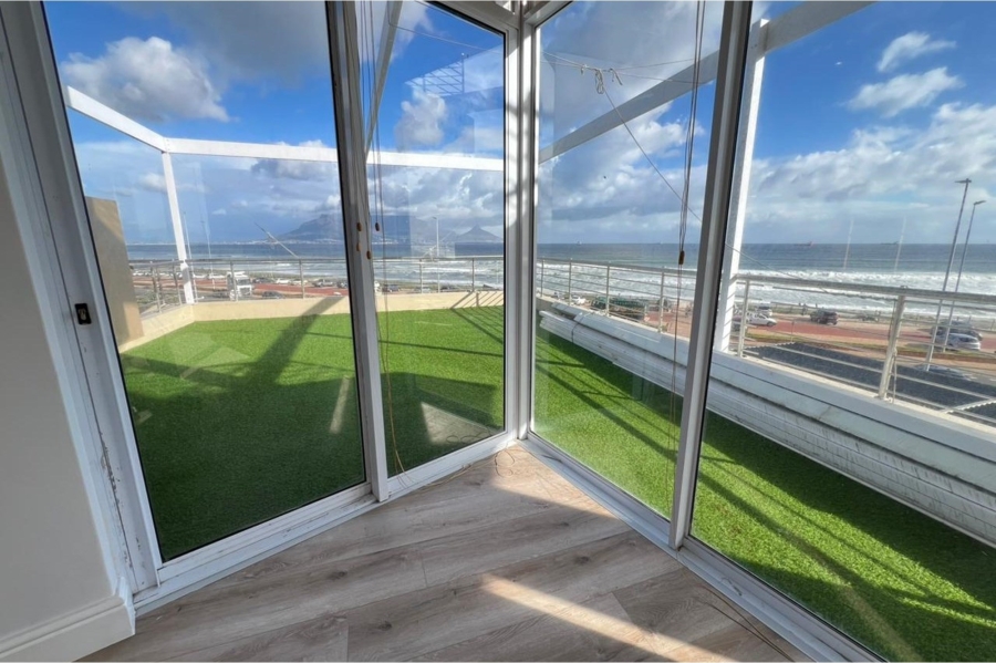 To Let 2 Bedroom Property for Rent in Beachfront Western Cape